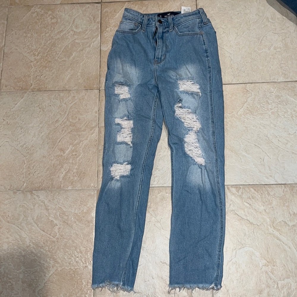 HOLLISTER high rise mom jeans size 1R